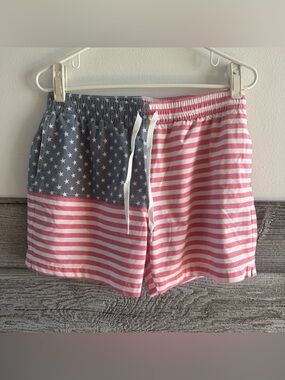 Chubbies Men Medium American Flag Shorts 5.5 Patriotic Stars Stripes Lined (C1)